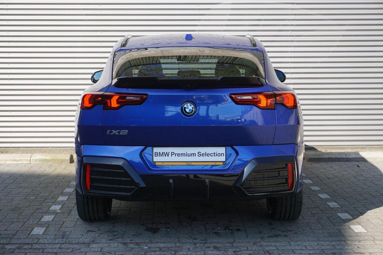 BMW X2 iX2 xDrive30 M Sportpakket Pro | Innovation Pack | Comfort Pack | Glazen panoramadak | Parking Assistant Plus | BMW Head-Up Display | Ekris Selection