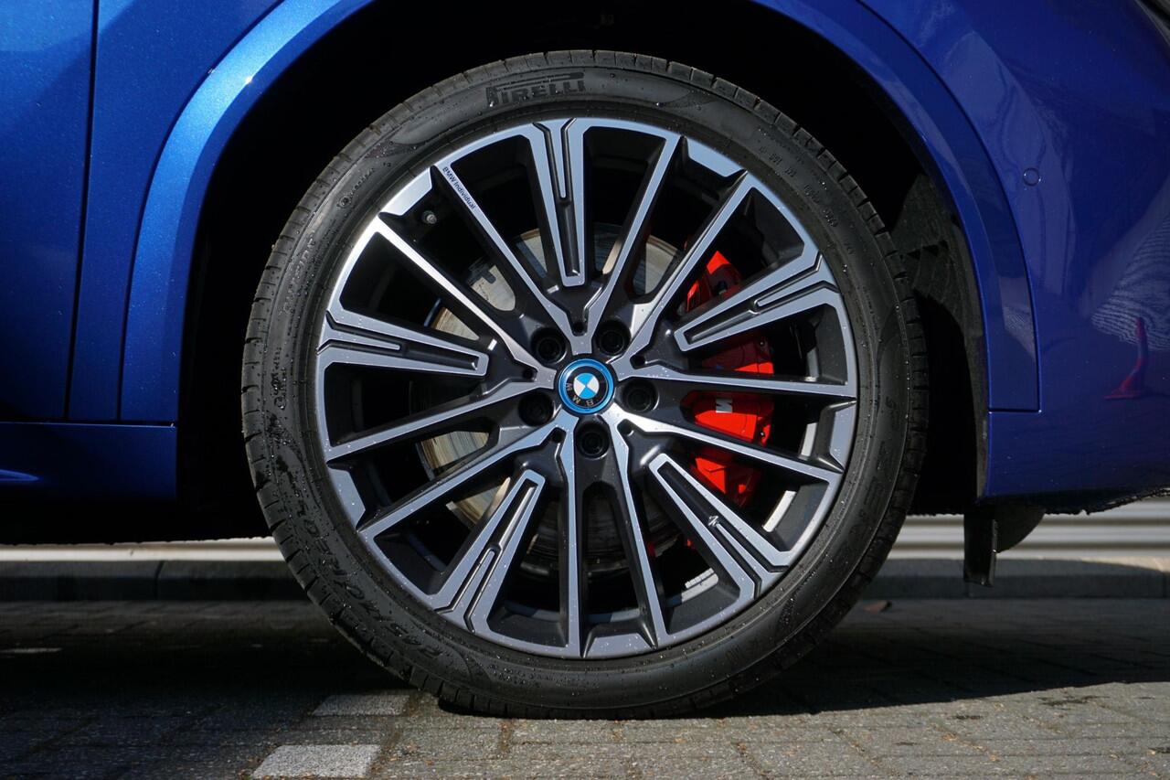 BMW X2 iX2 xDrive30 M Sportpakket Pro | Innovation Pack | Comfort Pack | Glazen panoramadak | Parking Assistant Plus | BMW Head-Up Display | Ekris Selection
