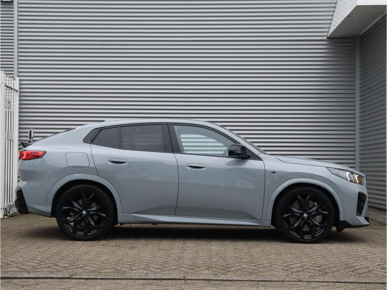 BMW X2 M35i xDrive | M Sportpakket Pro | Panodak | Head-Up | Harman Kardon | Driving Assistant Prof. | Elektr. Stoelen | M Stoelen | 21'' LMV