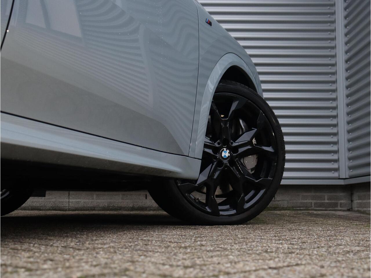 BMW X2 M35i xDrive | M Sportpakket Pro | Panodak | Head-Up | Harman Kardon | Driving Assistant Prof. | Elektr. Stoelen | M Stoelen | 21'' LMV