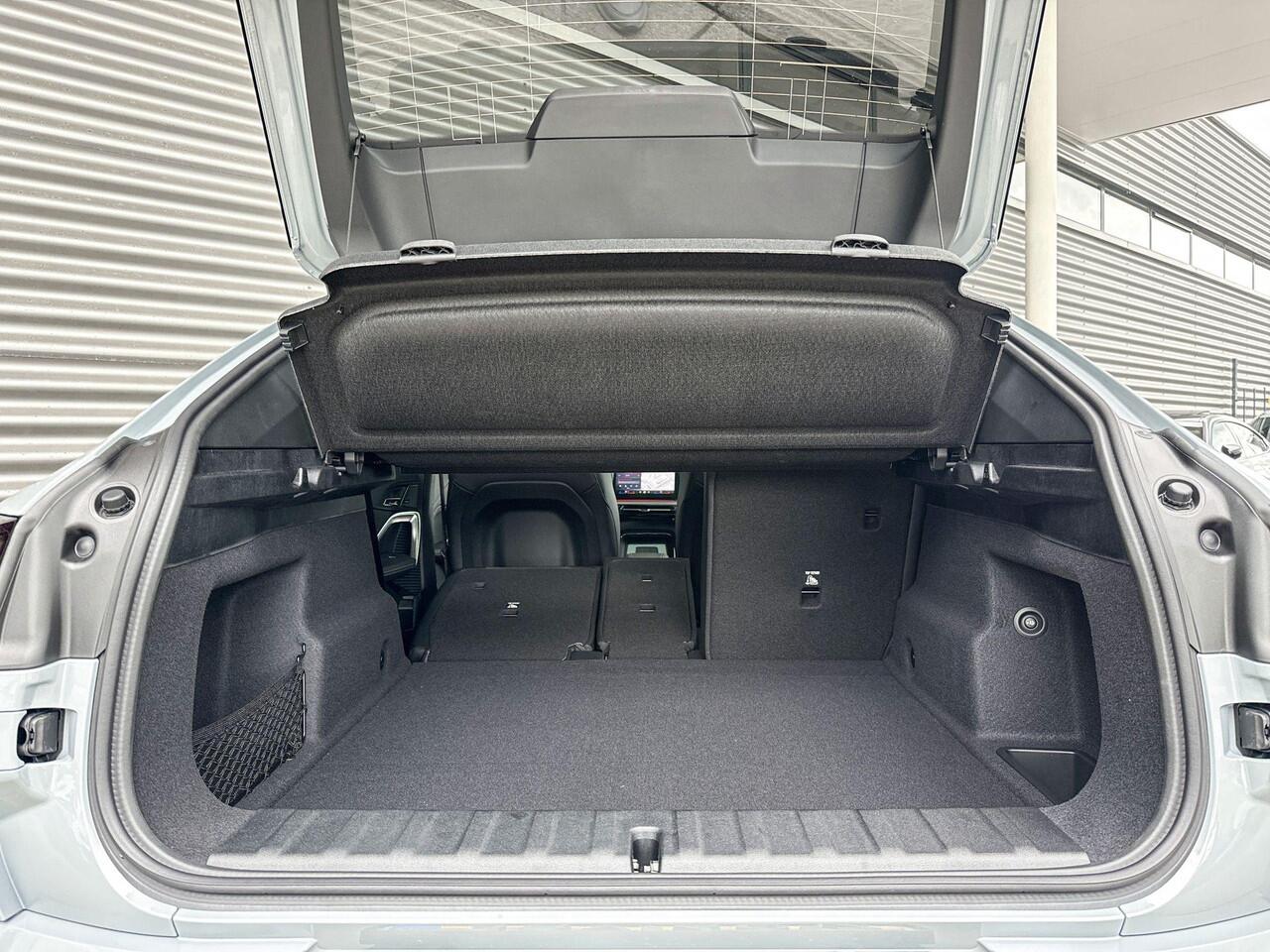 BMW X2 sDrive20i M Sportpakket Pro / Innovation Pack / Comfort Pack / Panoramadak / Trekhaak