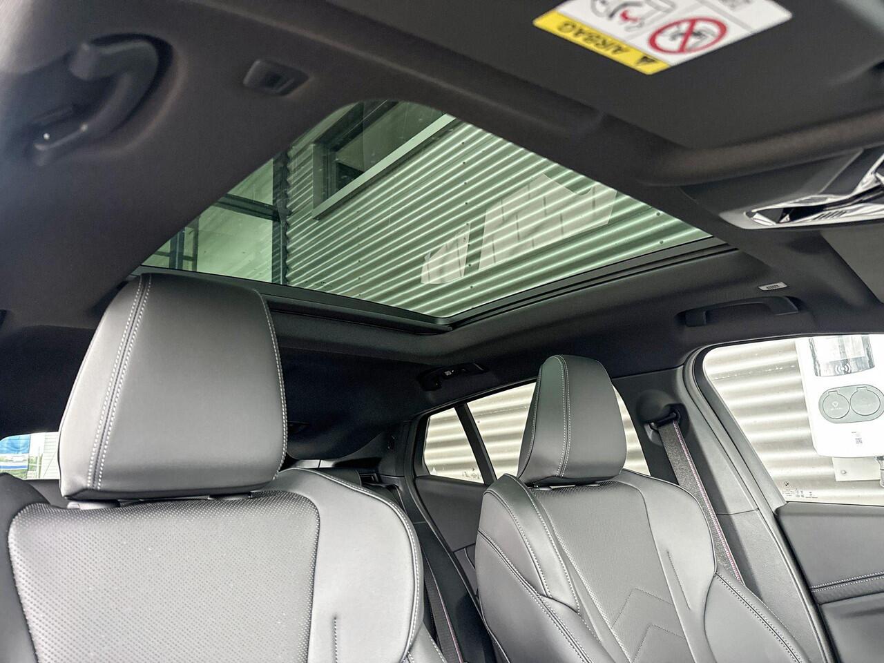 BMW X2 sDrive20i M Sportpakket Pro / Innovation Pack / Comfort Pack / Panoramadak / Trekhaak