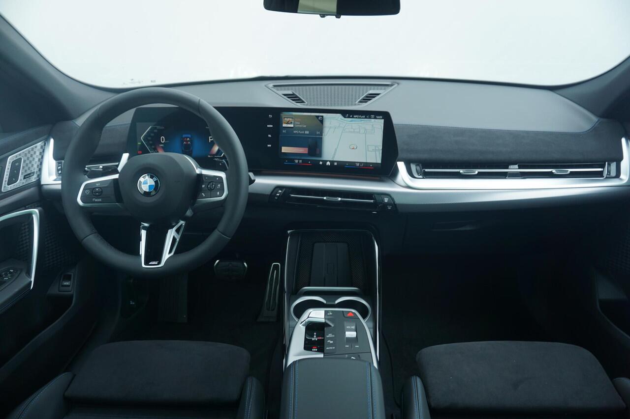 BMW X2 sDrive20i 20'' | Panoramadak | Elektrisch verstelbare stoelen | Harman Kardon | Trekhaak | Ekris Selection