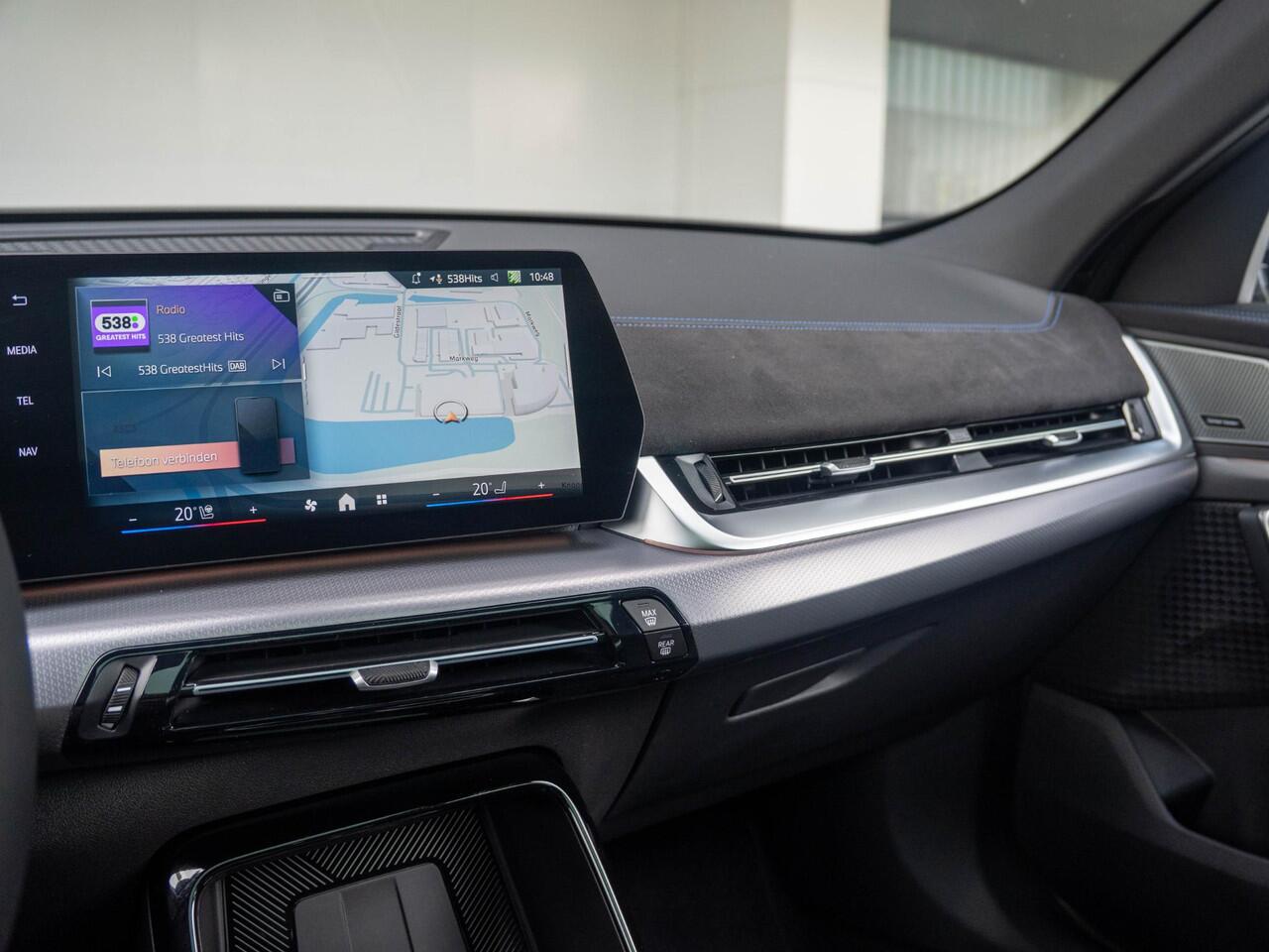 BMW X2 iX2 eDrive20 | M Sportpakket Pro | Innovation Pack | Verwarmd Stuurwiel | Harman-Kardon | Comfort Access | Panoramadak | Stoelverwarming | Head-Up Display | Trekhaak | Ekris Selection