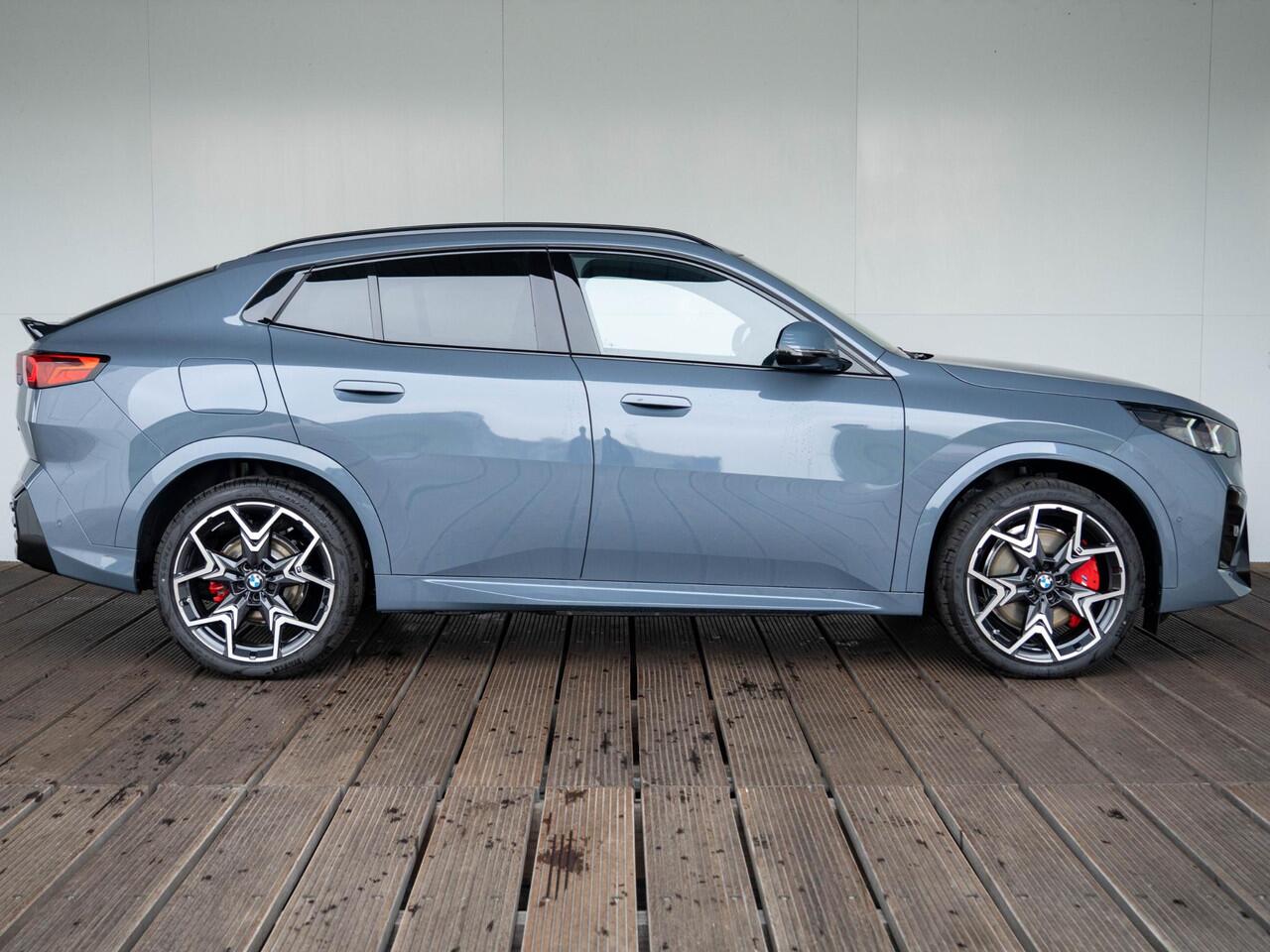 BMW X2 iX2 eDrive20 | M Sportpakket Pro | Innovation Pack | Verwarmd Stuurwiel | Harman-Kardon | Comfort Access | Panoramadak | Stoelverwarming | Head-Up Display | Trekhaak | Ekris Selection