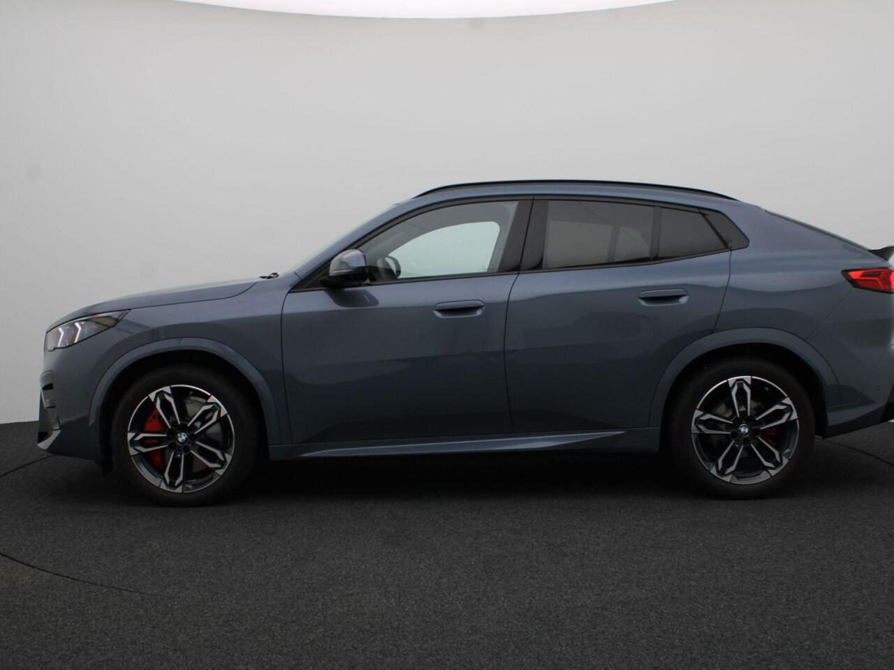 BMW X2 iX2 eDrive20 M Sport Edition | M Sportpakket Pro | Innovation Pack | Comfort Pack | M Adaptief onderstel | Comfort Access| Panoramadak | Elektrisch Verstelbare Sportstoelen | Head-Up Display | Harman Kardon | 19'' | Ekris Selection