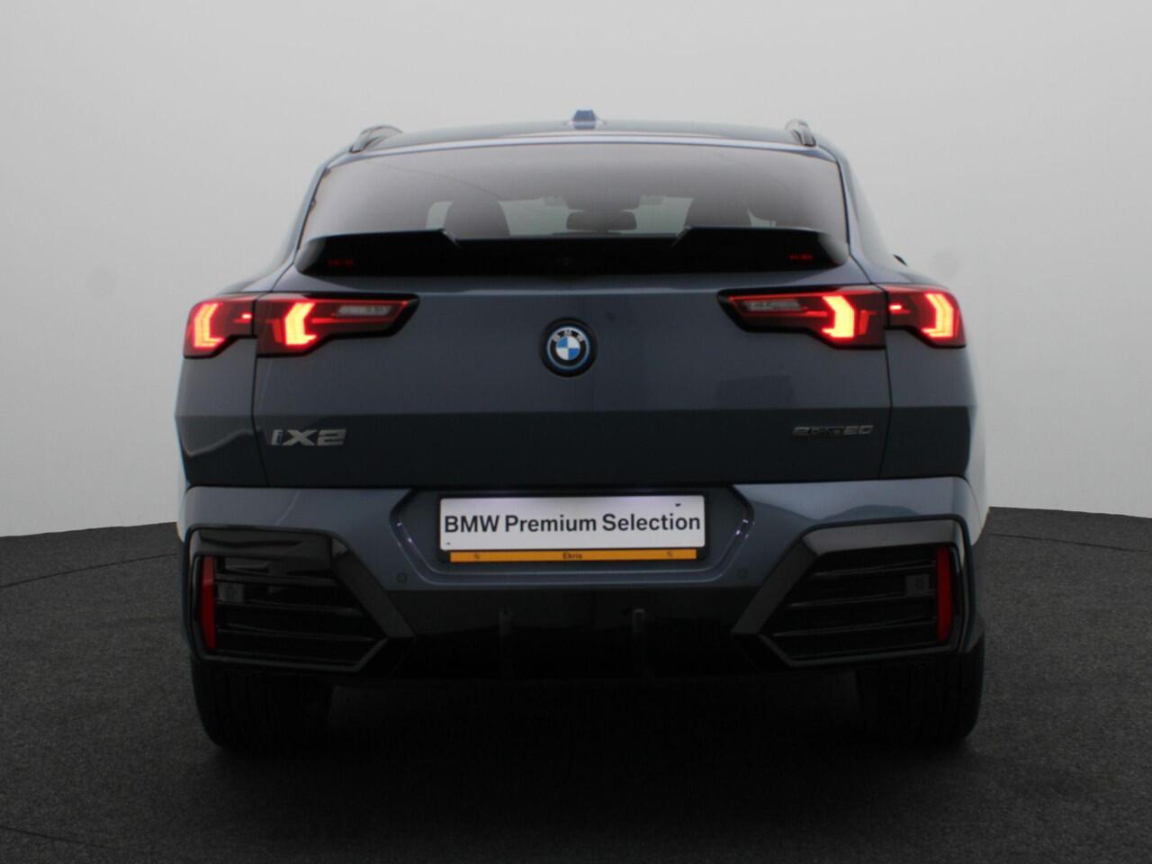 BMW X2 iX2 eDrive20 M Sport Edition | M Sportpakket Pro | Innovation Pack | Comfort Pack | M Adaptief onderstel | Comfort Access| Panoramadak | Elektrisch Verstelbare Sportstoelen | Head-Up Display | Harman Kardon | 19'' | Ekris Selection