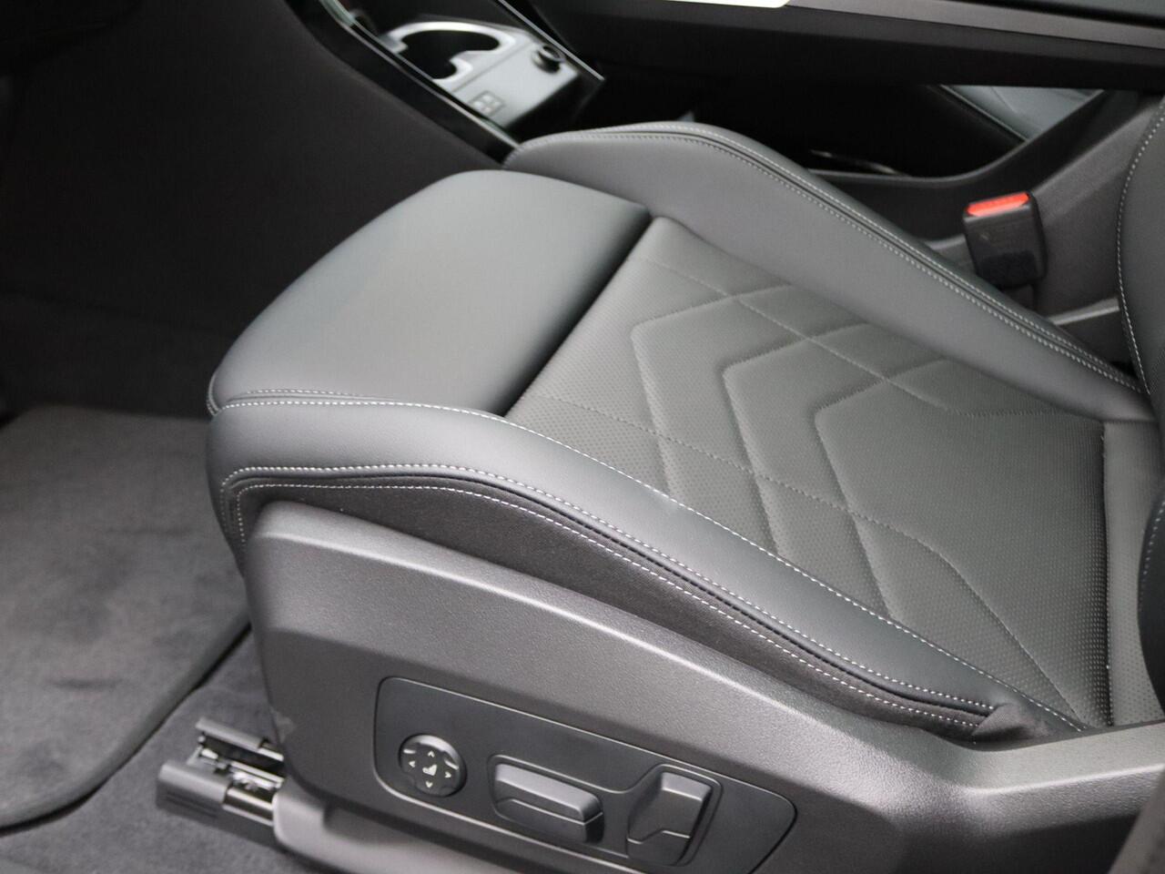 BMW X2 iX2 eDrive20 M Sport Edition | M Sportpakket Pro | Innovation Pack | Comfort Pack | M Adaptief onderstel | Panoramadak | Elektrisch Verstelbare Sportstoelen | Head-Up Display | Harman Kardon | 19'' | Ekris Selection