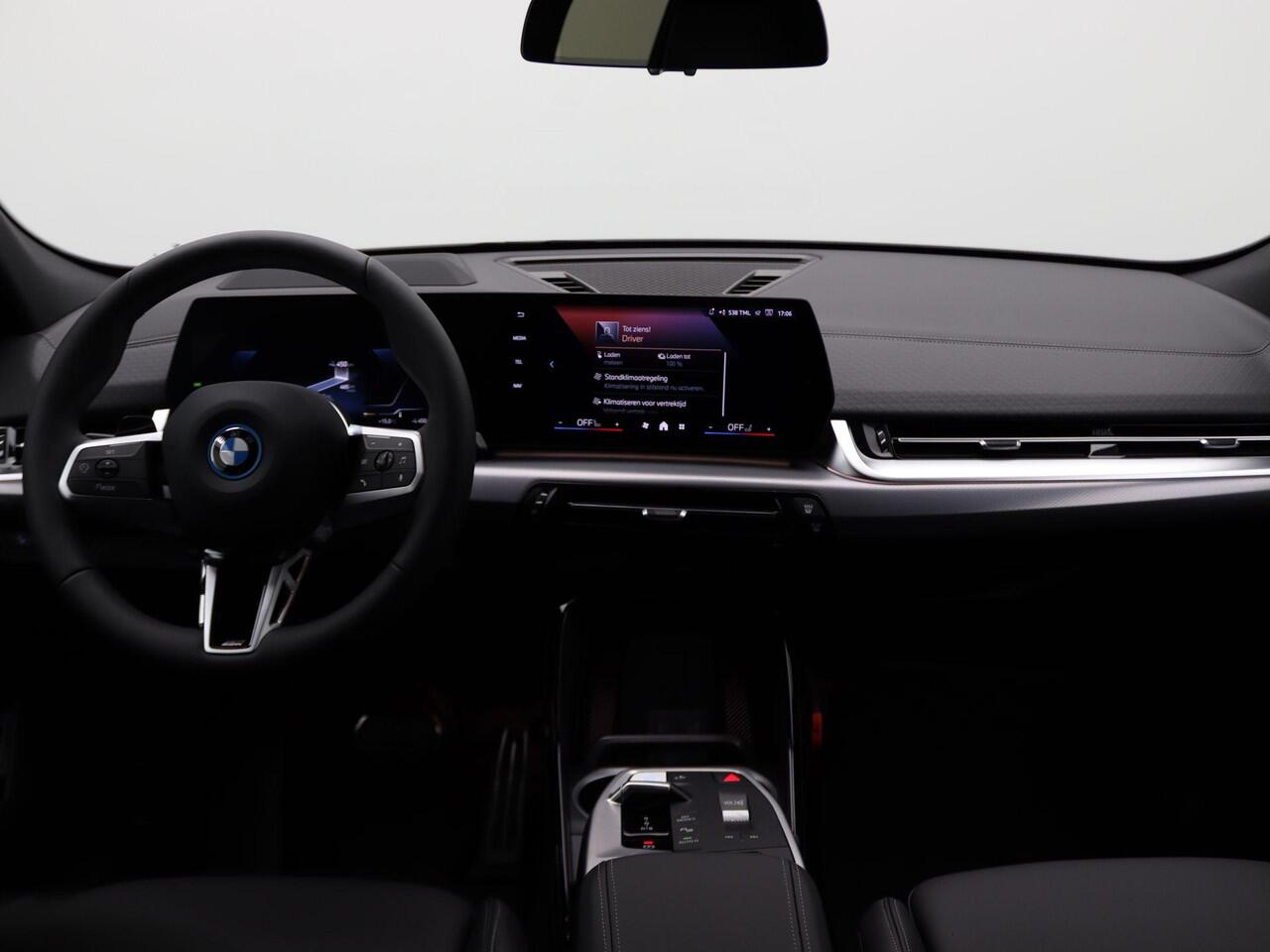 BMW X2 iX2 eDrive20 M Sport Edition | M Sportpakket Pro | Innovation Pack | Comfort Pack | M Adaptief onderstel | Panoramadak | Elektrisch Verstelbare Sportstoelen | Head-Up Display | Harman Kardon | 19'' | Ekris Selection