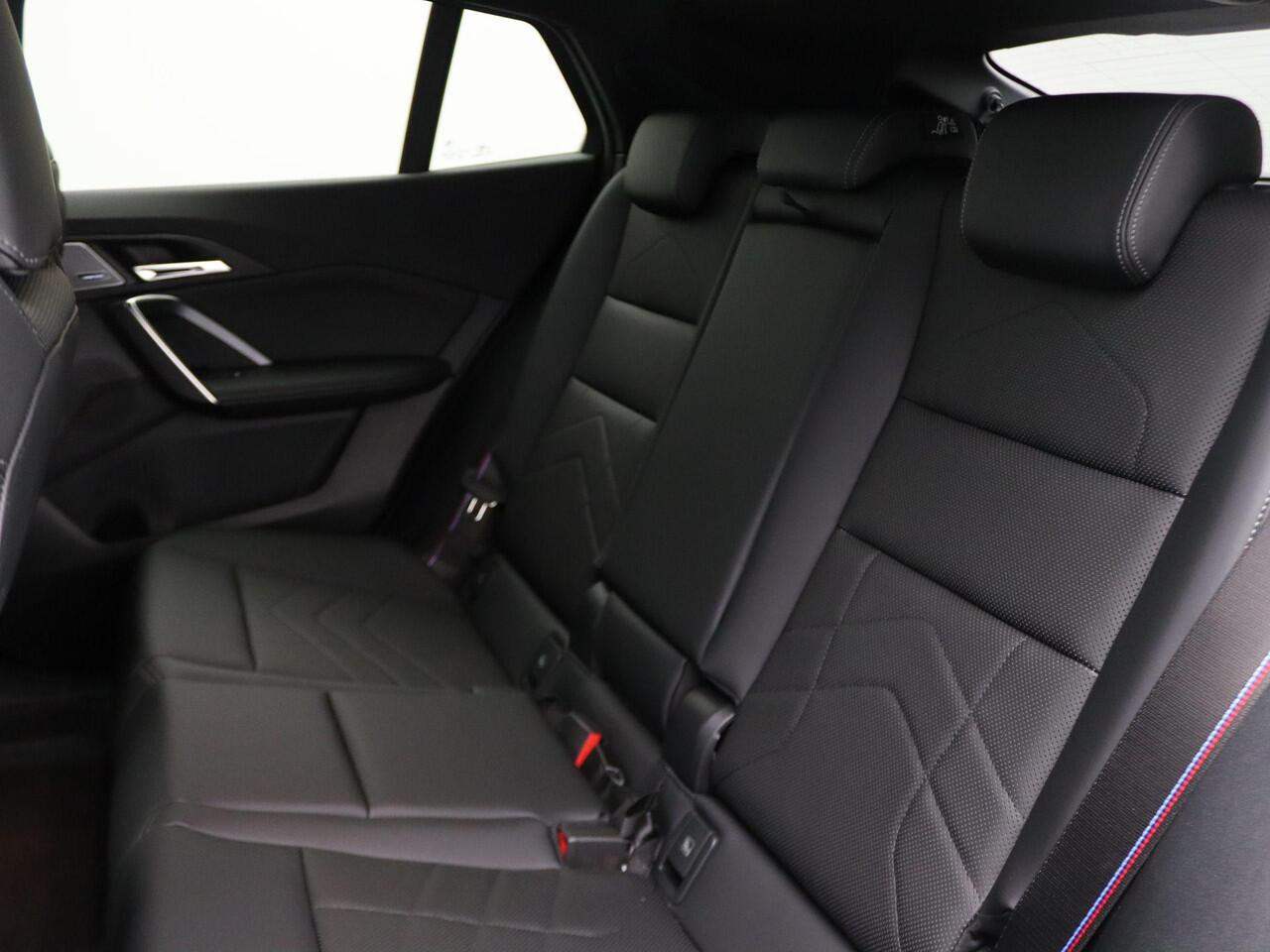 BMW X2 iX2 eDrive20 M Sport Edition | M Sportpakket Pro | Innovation Pack | Comfort Pack | M Adaptief onderstel | Panoramadak | Elektrisch Verstelbare Sportstoelen | Head-Up Display | Harman Kardon | 19'' | Ekris Selection