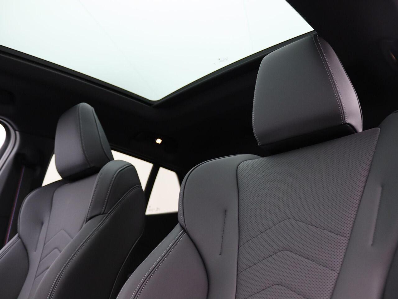 BMW X2 iX2 eDrive20 M Sport Edition | M Sportpakket Pro | Innovation Pack | Comfort Pack | M Adaptief onderstel | Panoramadak | Elektrisch Verstelbare Sportstoelen | Head-Up Display | Harman Kardon | 19'' | Ekris Selection