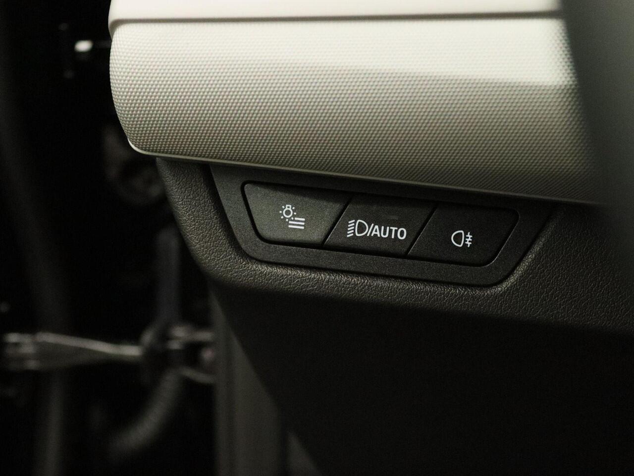 BMW X2 iX2 eDrive20 Premium Pack | Comfort Access | Achteruitrijcamera | 18'' | Ekris Selection