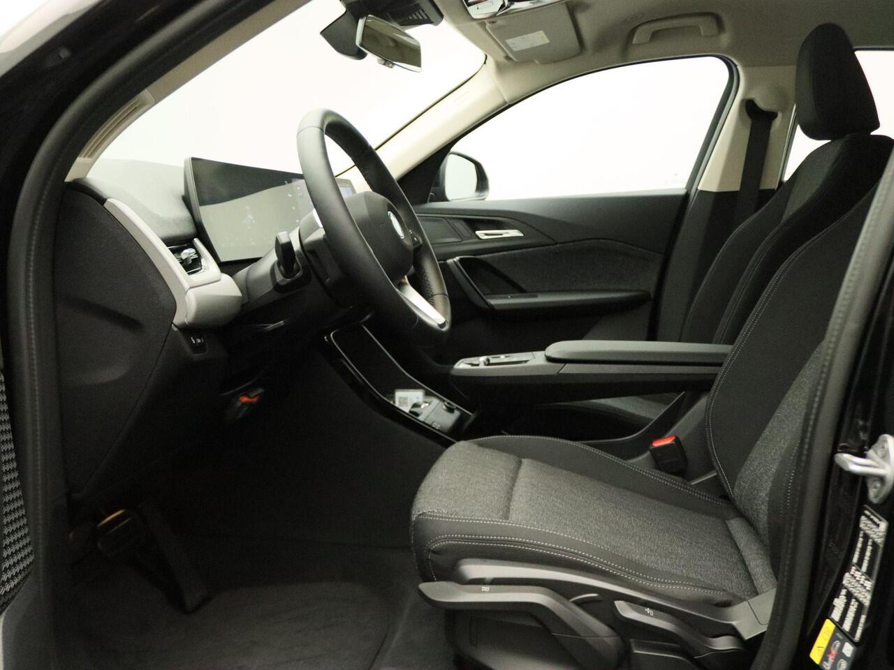 BMW X2 iX2 eDrive20 Premium Pack | Comfort Access | Achteruitrijcamera | 18'' | Ekris Selection