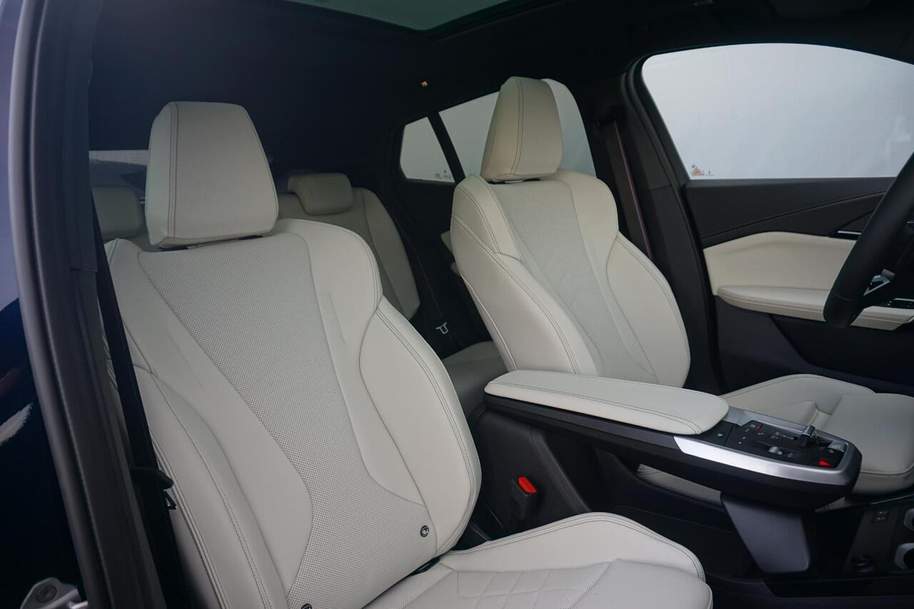 BMW X2 sDrive20i M Sportpakket Pro 20'' / Panoramadak / Head-Up Display / Harman Kardon / Trekhaak / Ekris Selection