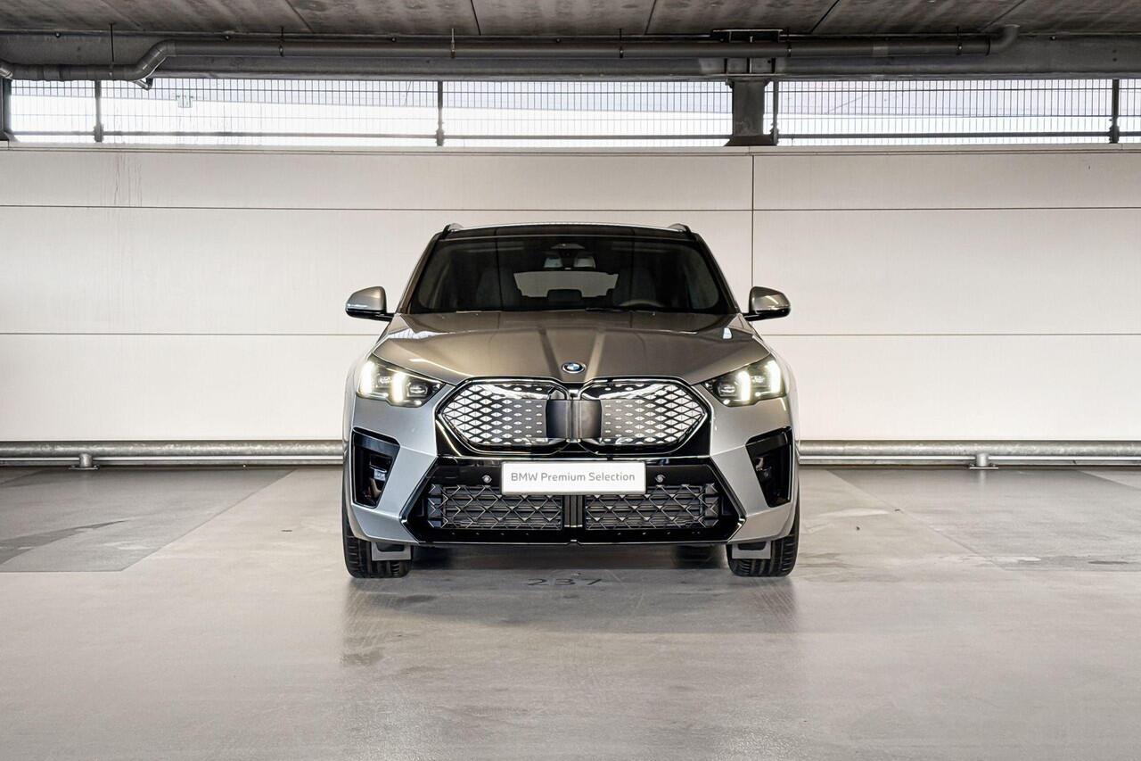 BMW X2 iX2 eDrive20 67 kWh M Sport Edition | M Sportpakket Pro | Premium Pack | Comfort Pack | Trekhaak