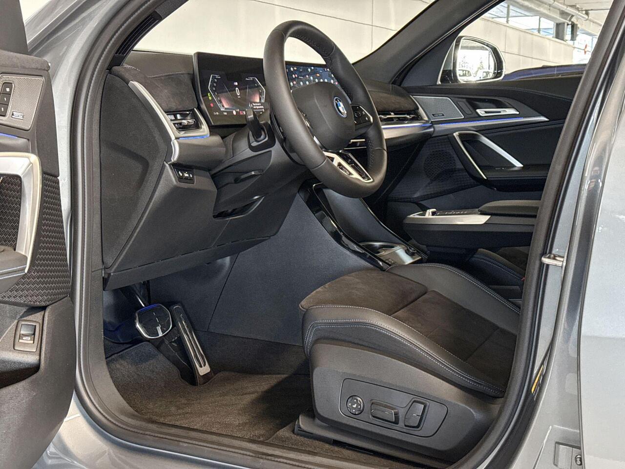 BMW X2 iX2 eDrive20 67 kWh M Sport Edition | M Sportpakket Pro | Premium Pack | Comfort Pack | Trekhaak