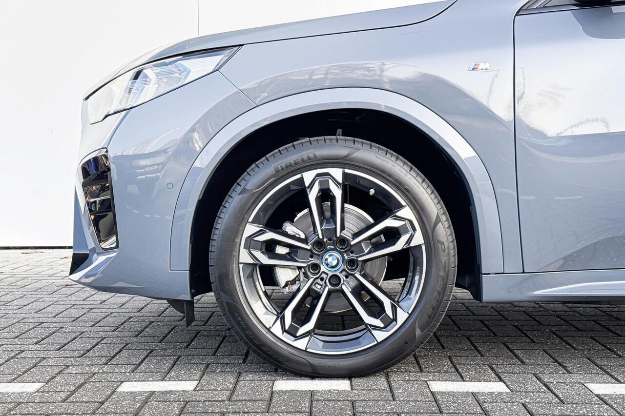 BMW X2 iX2 eDrive20 67 kWh Innovation Pack | M Sport | Elektrisch verstelbare stoelen