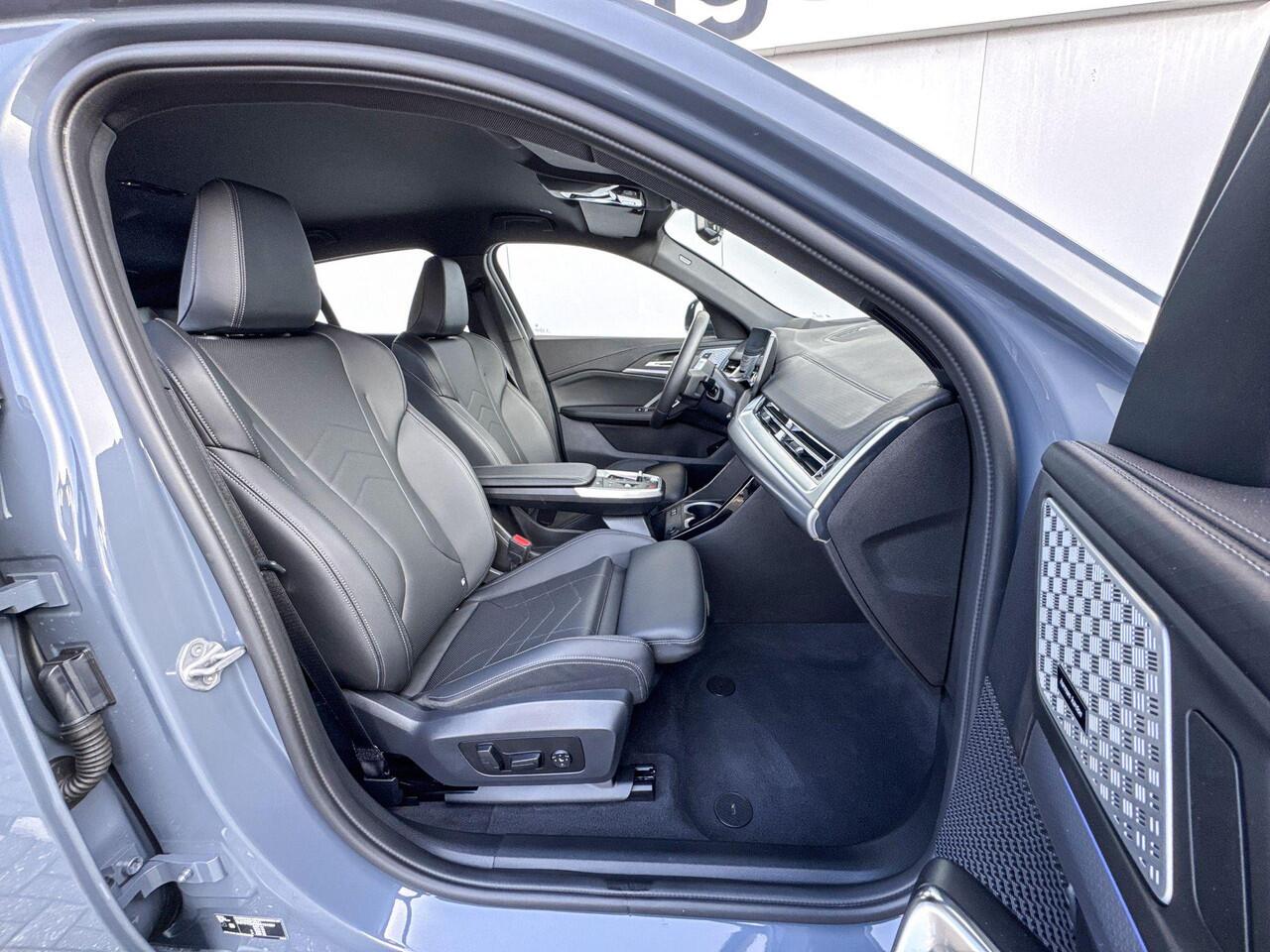 BMW X2 iX2 eDrive20 67 kWh Innovation Pack | M Sport | Elektrisch verstelbare stoelen