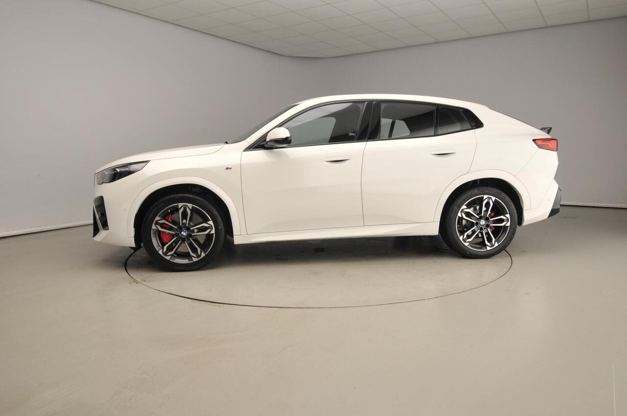 BMW X2 sDrive20i | M-Sportpakket | LED | Leder | Navigatie | Sportstoelen | Elektr. zetels | Keyles go | DAB | Harman-kardon sound | Alu 19 inch