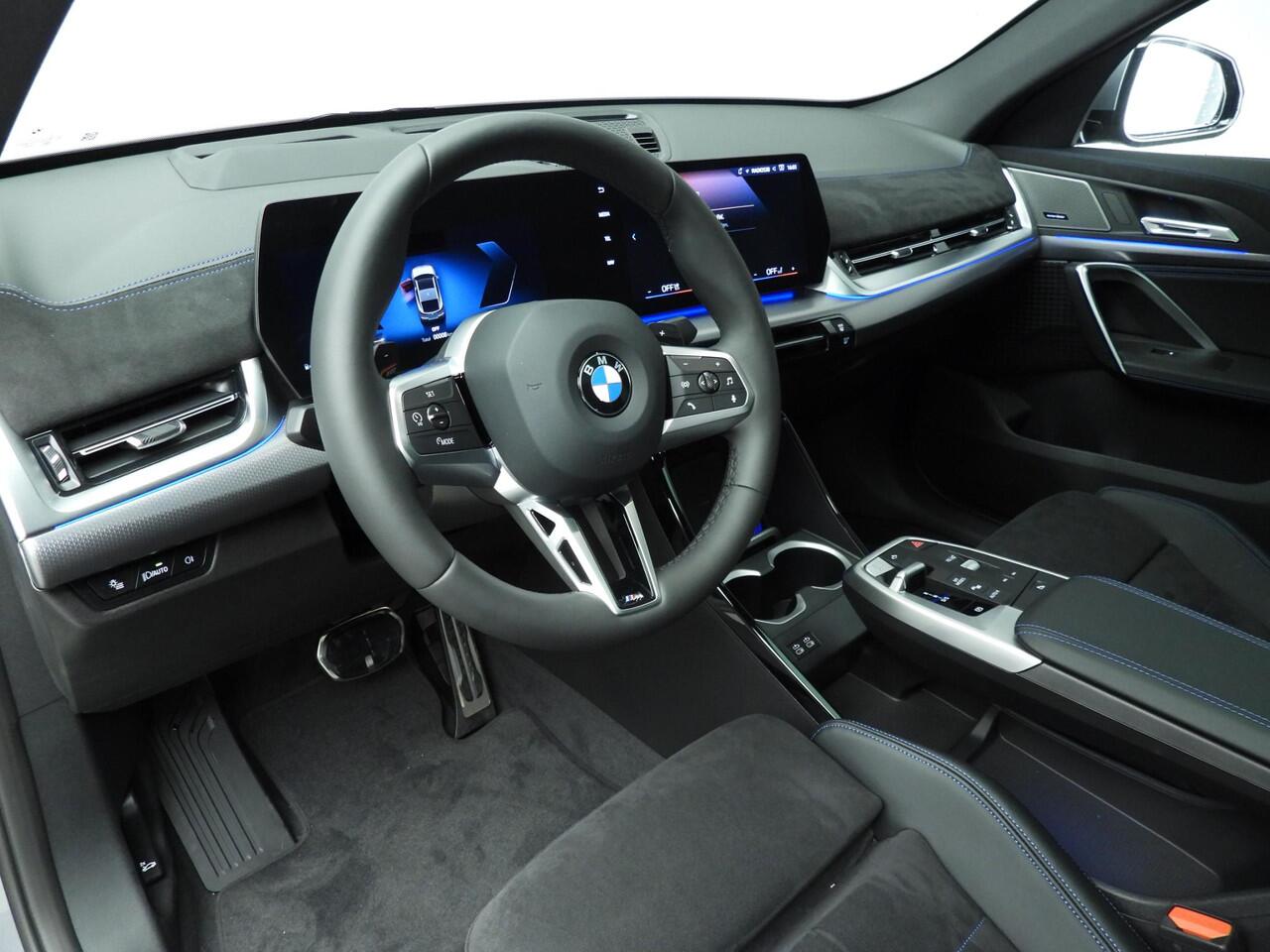 BMW X2 sDrive 20i M Sport pack Pro | Equipment package Professional | Comfort Pack | Panoramadak | Trekhaak | Ekris Selection