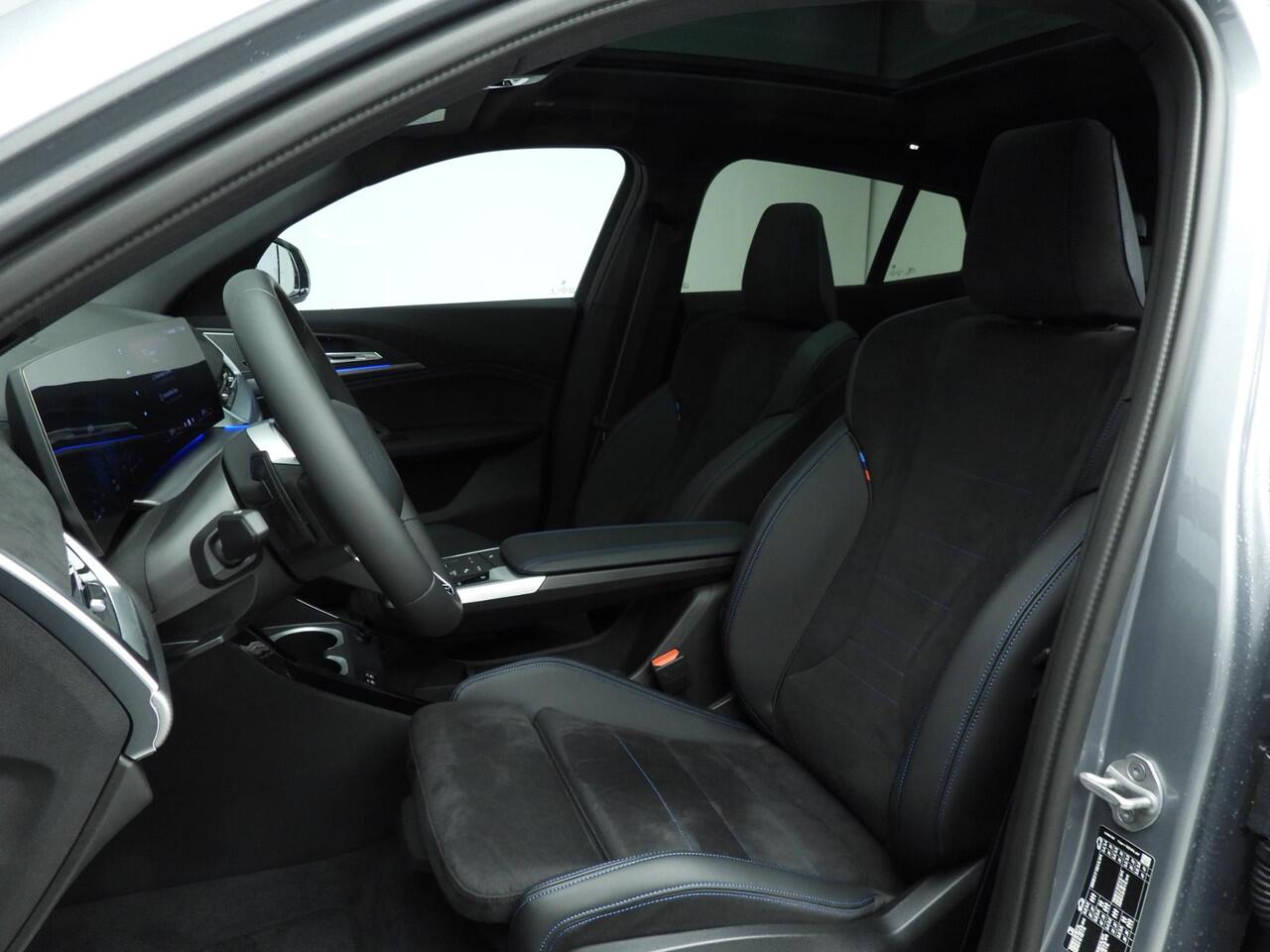 BMW X2 sDrive 20i M Sport pack Pro | Equipment package Professional | Comfort Pack | Panoramadak | Trekhaak | Ekris Selection