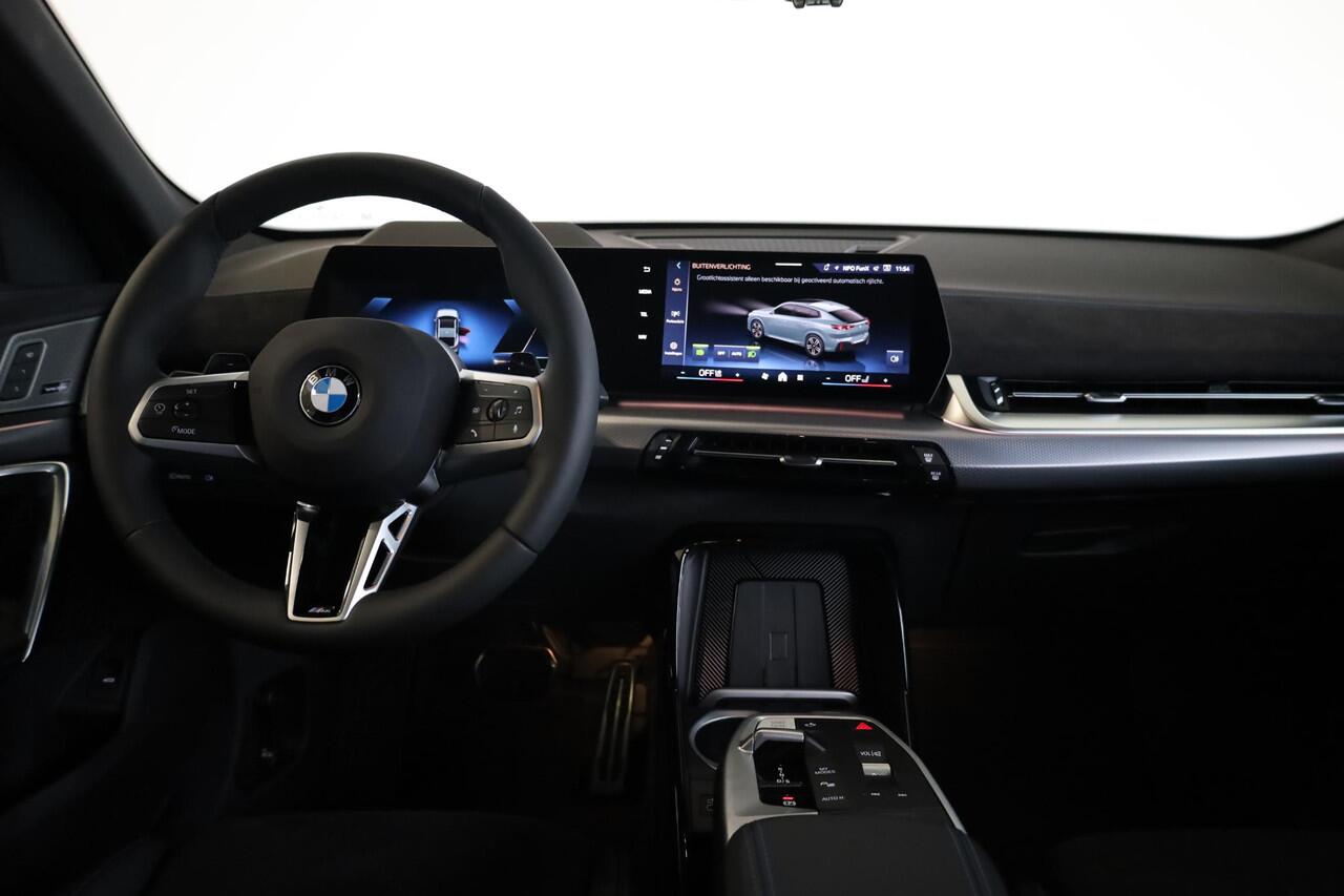 BMW X2 sDrive20i M Sportpakket Pro | Panoramadak | Head-Up | Harman Kardon | Adaptieve Cruise Control | 360 Camera | Stoel & Stuurwielverwarming | Dodehoekdetectie | Adaptieve LED | Trekhaak | Showroom Selection