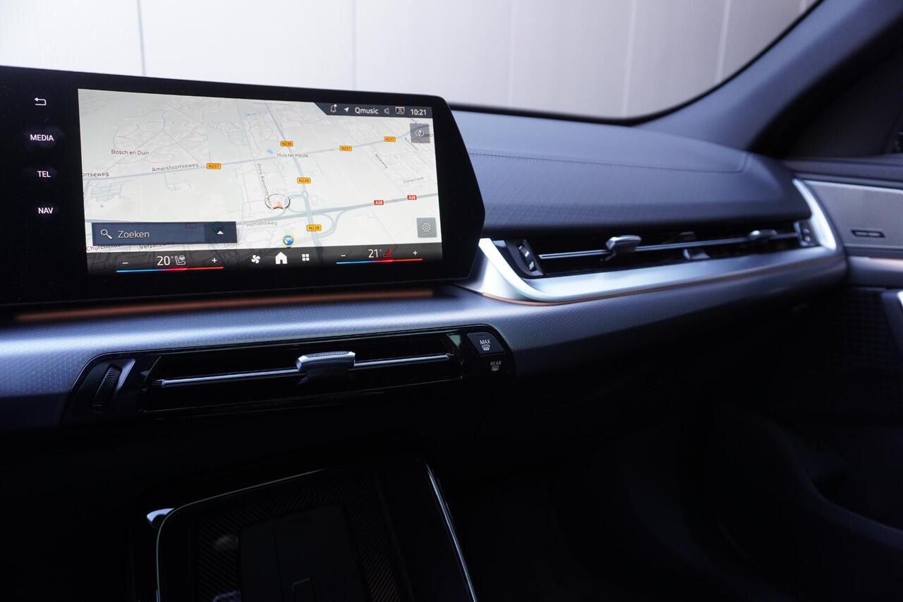 BMW X2 iX2 xDrive30 M Sportpakket Pro | Comfort Pack | 20 inch LM M V-spaak | Trekhaak met elektrisch wegklapbare kogel | Panoramadak | Driving Assistant Plus | Harman Kardon | Ekris Selection