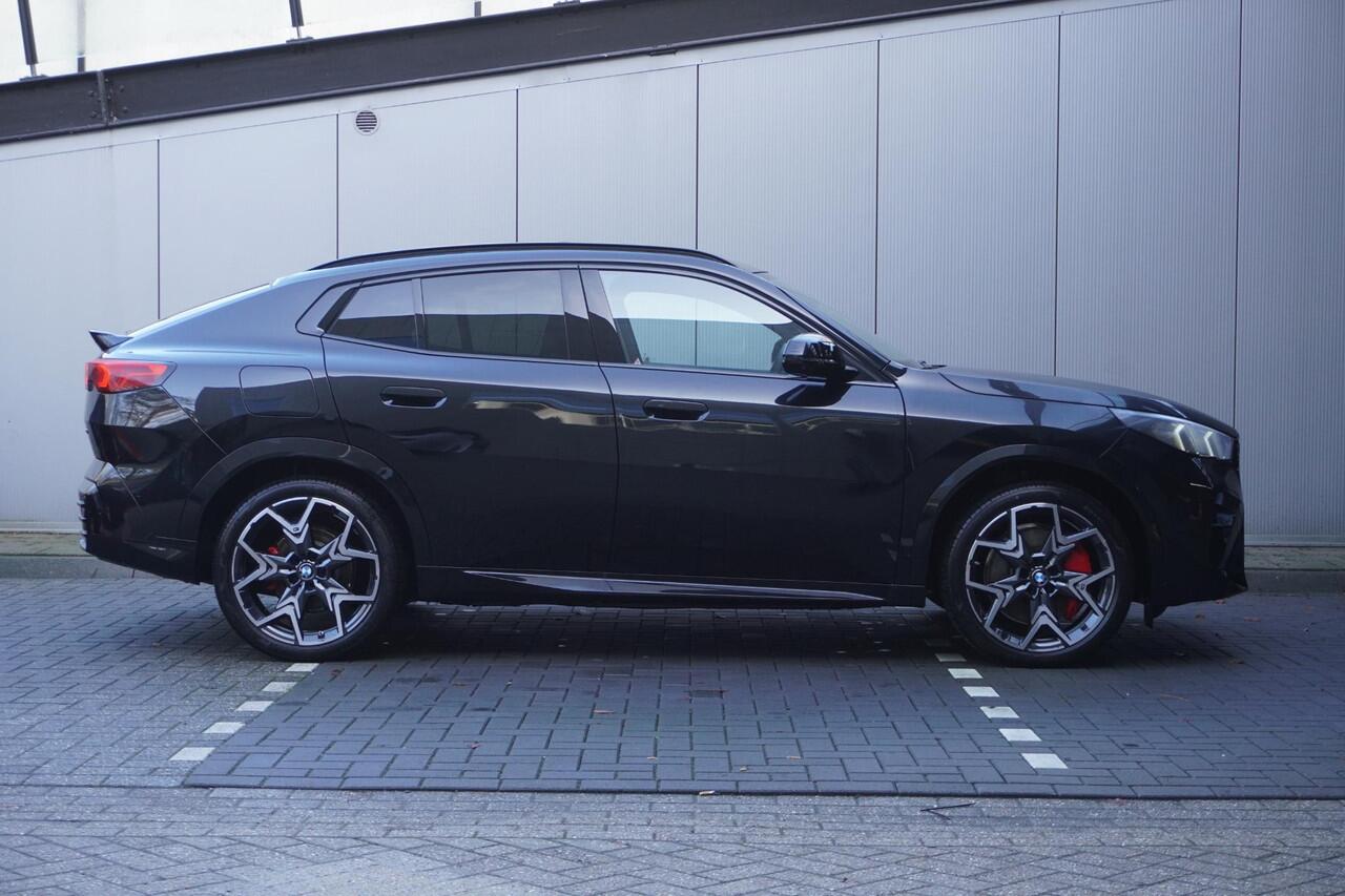 BMW X2 iX2 xDrive30 M Sportpakket Pro | Comfort Pack | 20 inch LM M V-spaak | Trekhaak met elektrisch wegklapbare kogel | Panoramadak | Driving Assistant Plus | Harman Kardon | Ekris Selection
