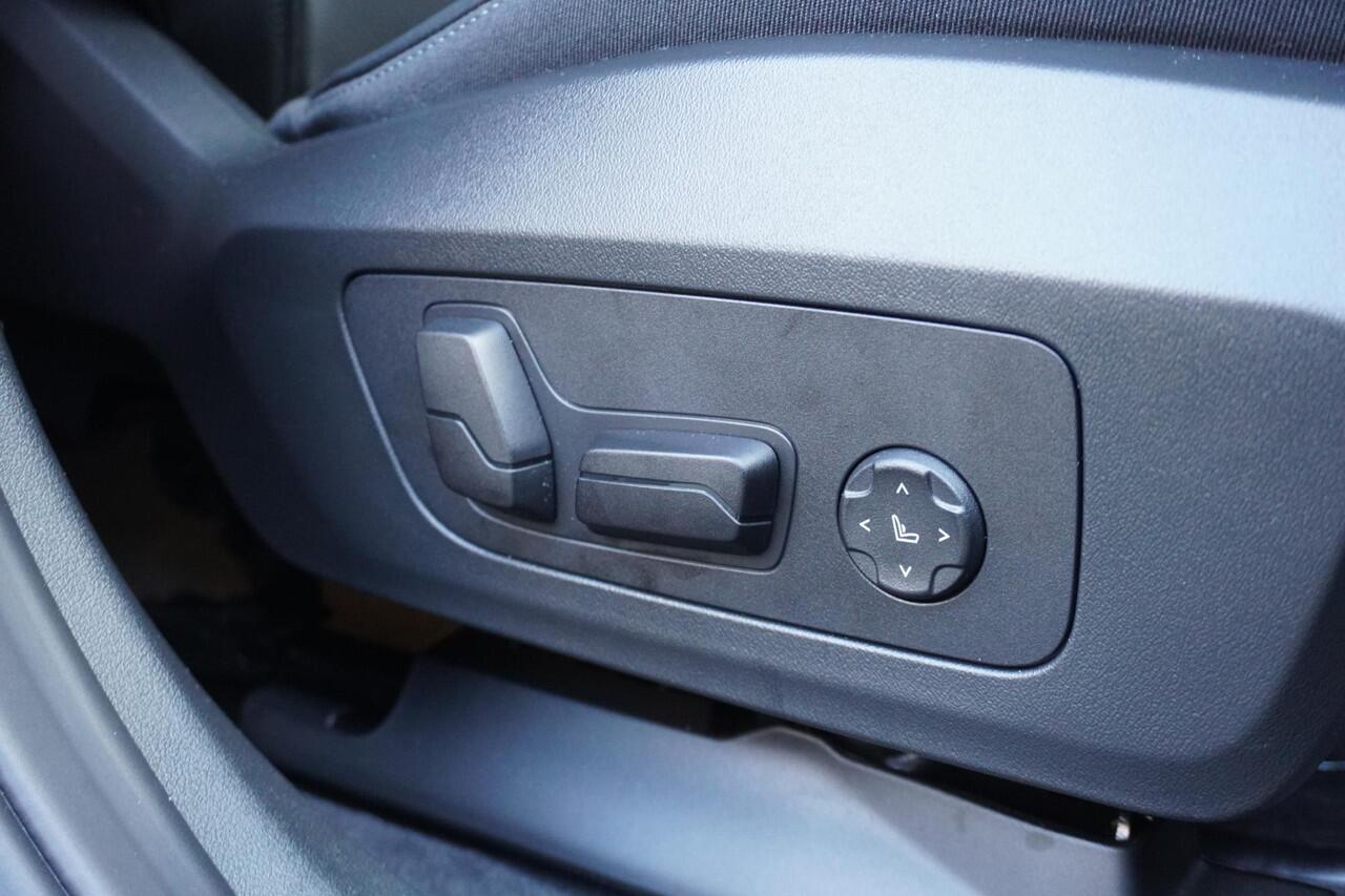 BMW X2 iX2 xDrive30 M Sportpakket Pro | Comfort Pack | 20 inch LM M V-spaak | Trekhaak met elektrisch wegklapbare kogel | Panoramadak | Driving Assistant Plus | Harman Kardon | Ekris Selection