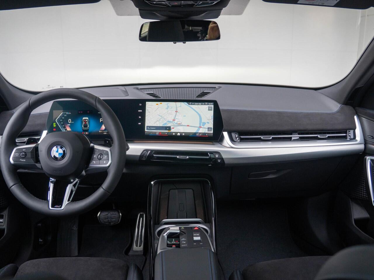 BMW X2 sDrive 20i M Sportpakket Pro | Innovation Pack | Comfort Pack | Panoramadak | Trekhaak | Showroom Selection