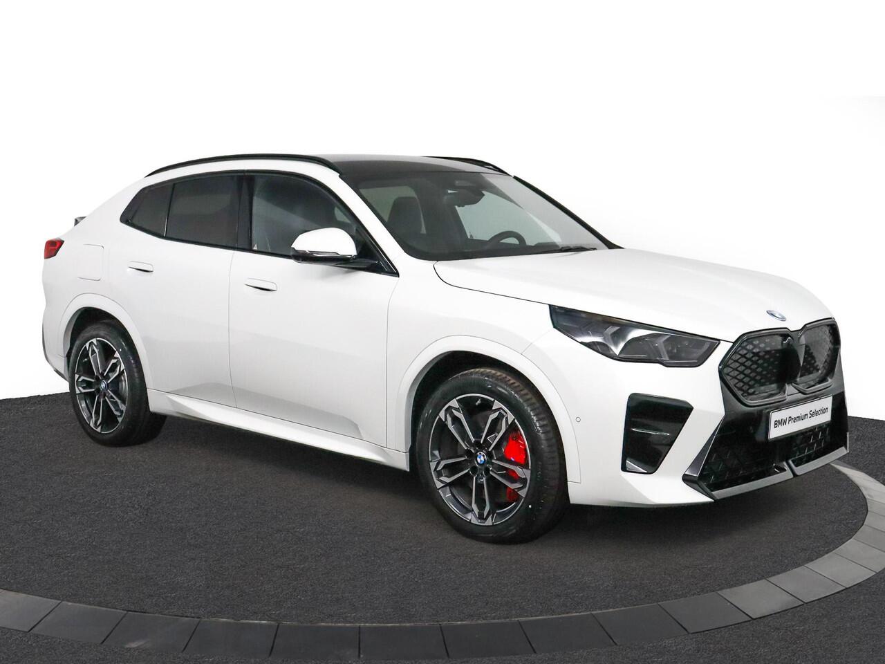 BMW X2 iX2 eDrive20 67 kWh M Sport Edition | M Sportpakket Pro | Innovation Pack | Driving Assistant Plus | Comfort Access | Panoramadak | Harman-Kardon | Head-Up | Ekris Selection
