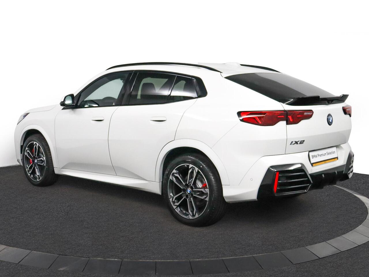 BMW X2 iX2 eDrive20 67 kWh M Sport Edition | M Sportpakket Pro | Innovation Pack | Driving Assistant Plus | Comfort Access | Panoramadak | Harman-Kardon | Head-Up | Ekris Selection