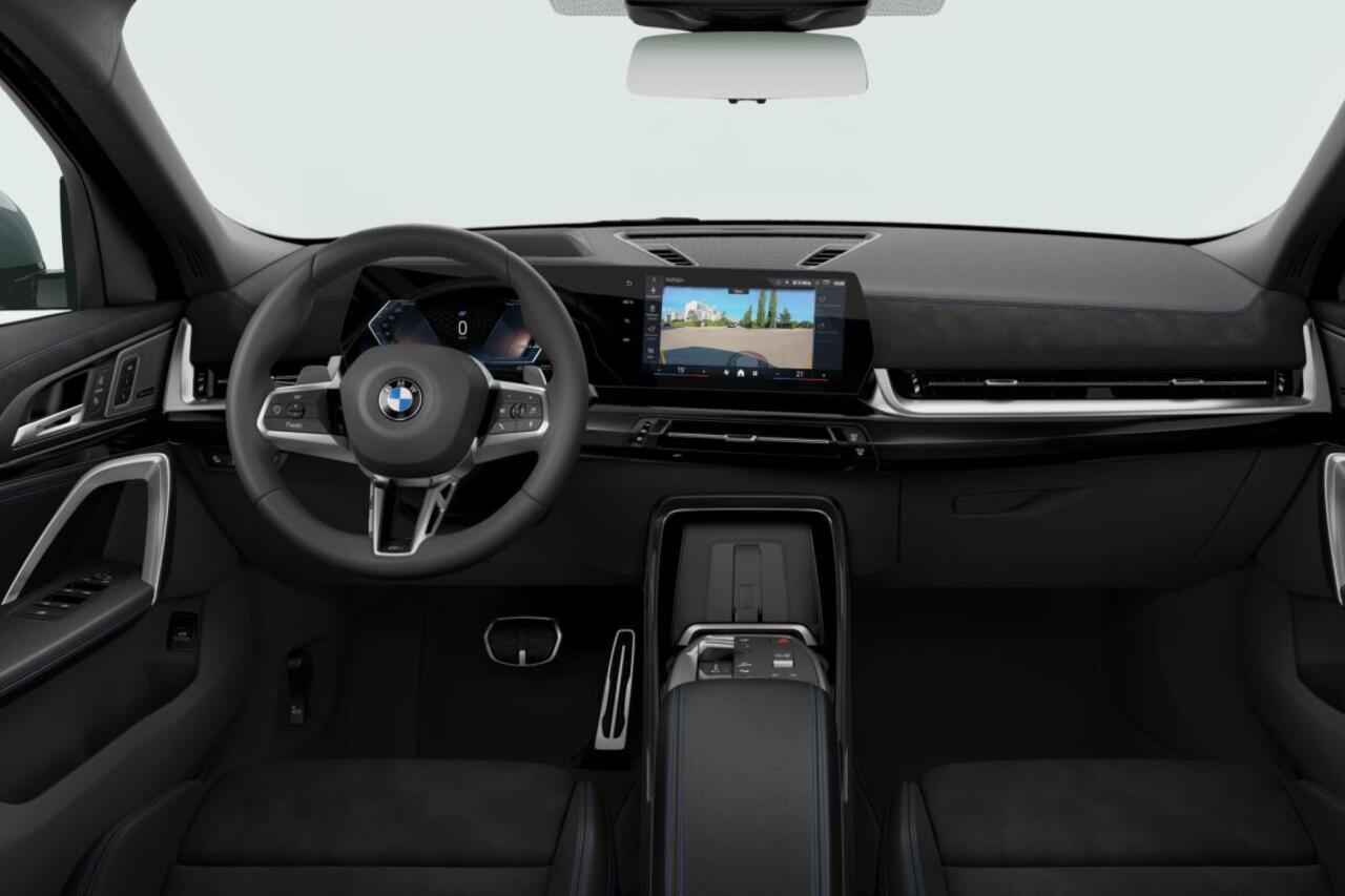 BMW X2 sDrive20i | M Sportpakket Pro | Innovation Pack | Comfort Pack | Trekhaak