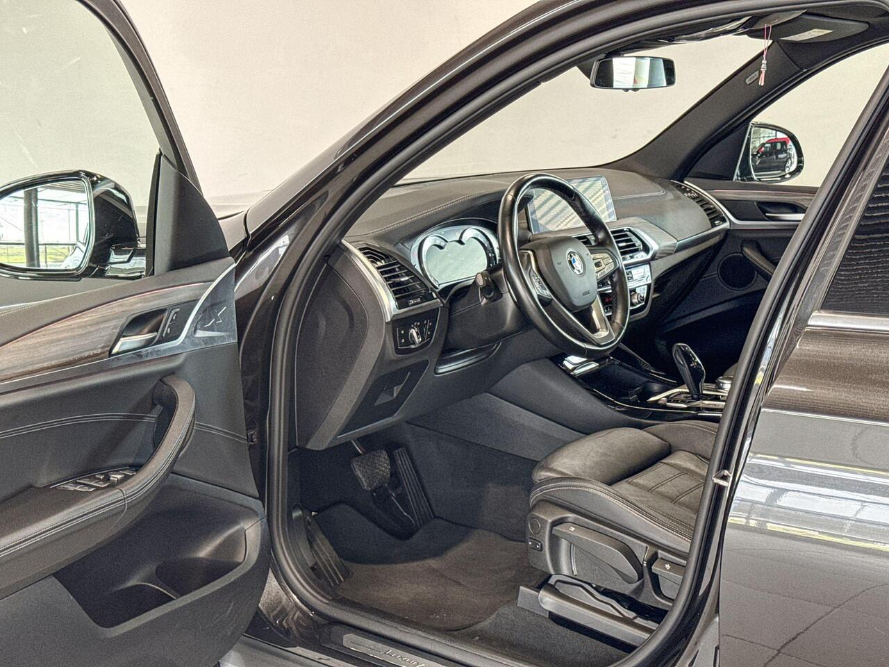 BMW X3 xDrive30i High Executive Launch Edition Aut. | Selections