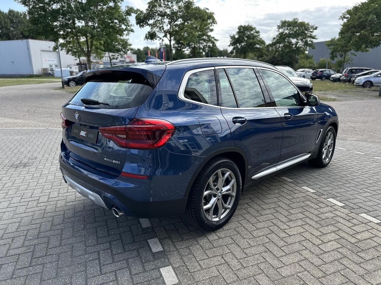 BMW X3 xDrive20i High Executive X-Line | Trekhaak | Panodak | Vol opties