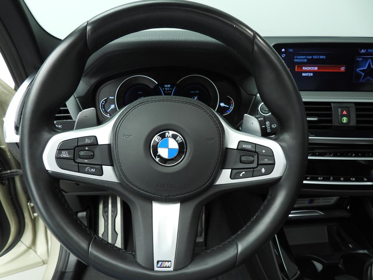 BMW X3 M40d xDrive | M-Sportpakket | LED | Leder | HUD | Schuifdak | Trekhaak | Elektr. zetels | Sportstoelen | DAB | Alu 20 inch