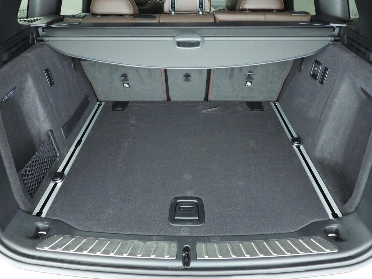 BMW X3 M40d xDrive | M-Sportpakket | LED | Leder | HUD | Schuifdak | Trekhaak | Elektr. zetels | Sportstoelen | DAB | Alu 20 inch