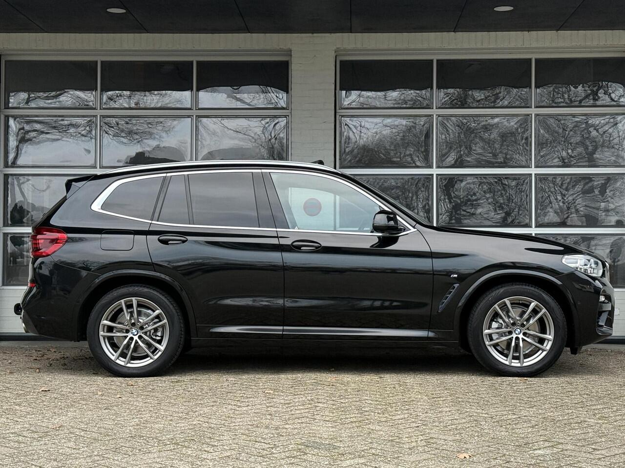 BMW X3 xDrive20i M SPORT | PANORAMA | TREKHAAK | SPORTSTOELEN | LEDER | CAMERA |