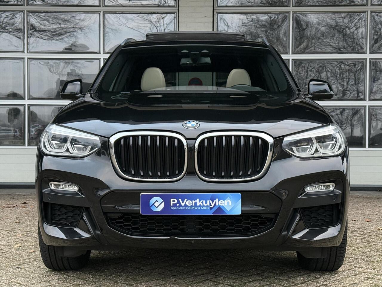BMW X3 xDrive20i M SPORT | PANORAMA | TREKHAAK | SPORTSTOELEN | LEDER | CAMERA |