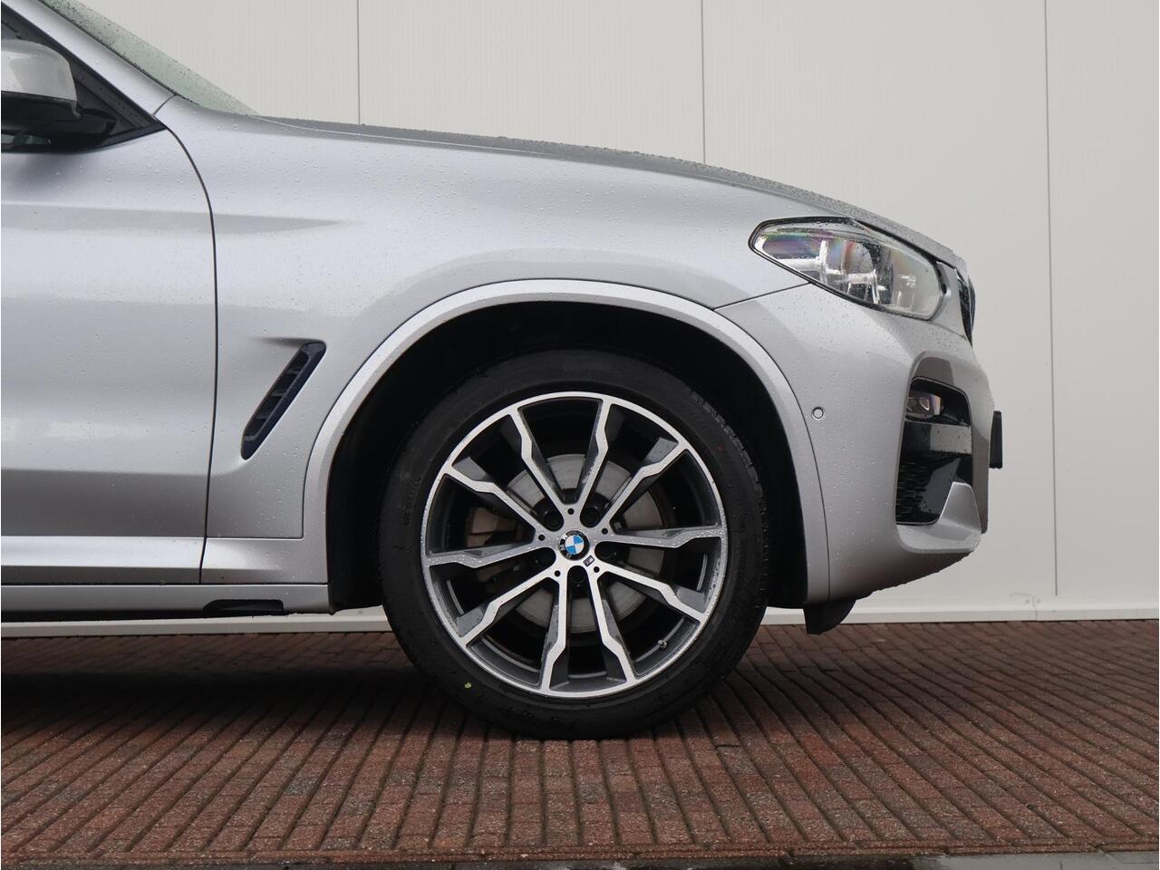 BMW X3 xDrive20i High Executive M-Sportpakket / Head Up Display / Trekhaak / Comfort Access / HIFI /