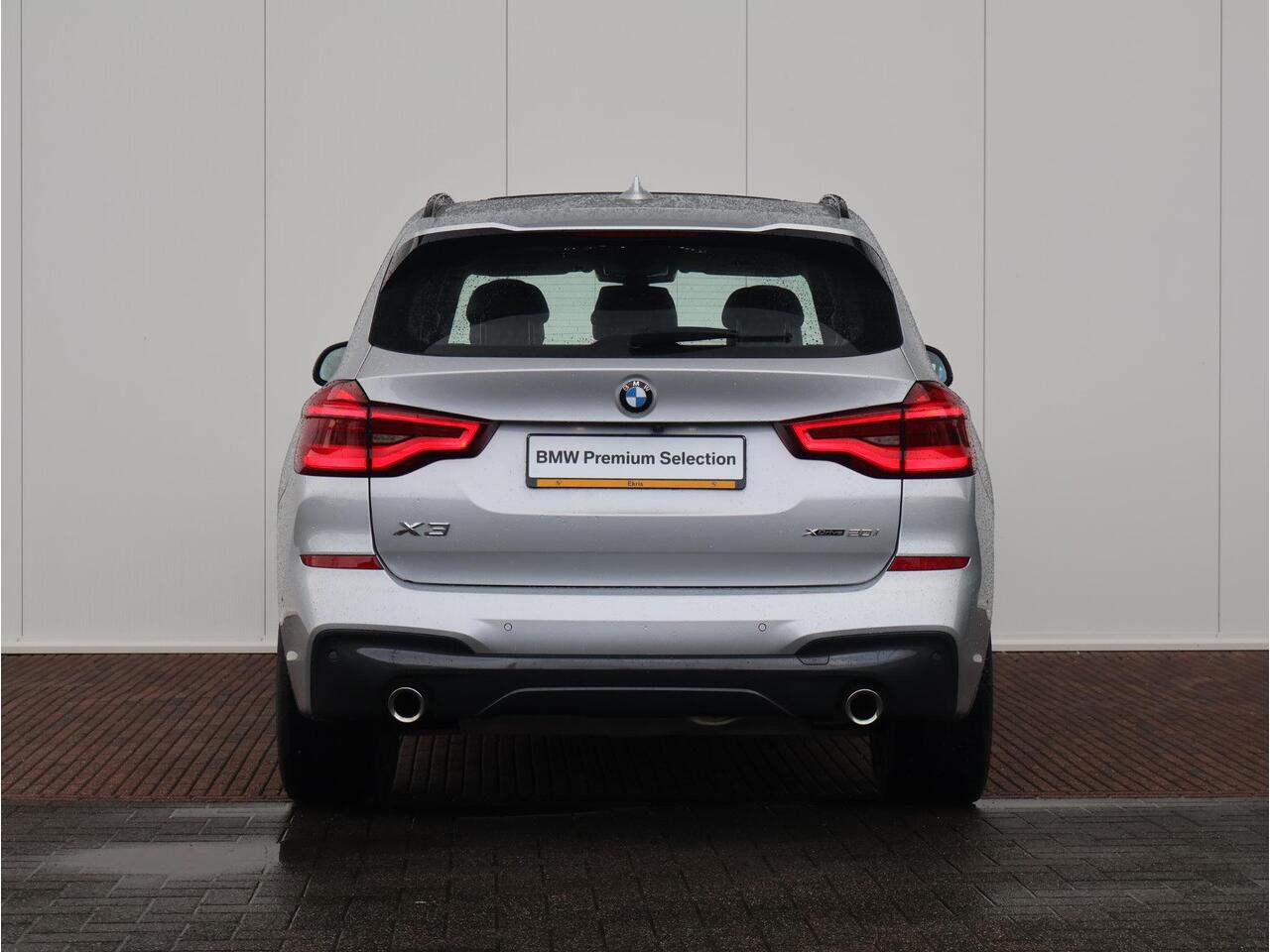 BMW X3 xDrive20i High Executive M-Sportpakket / Head Up Display / Trekhaak / Comfort Access / HIFI /