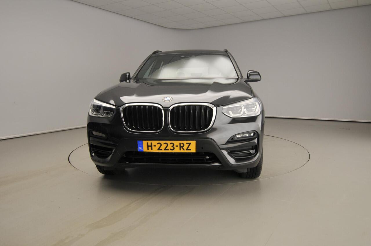 BMW X3 xDrive30e | LED | Leder |Navigatie | Sportstoelen | Stoelverwarming | Shadow line | hifi speakers | Alu 18 inch