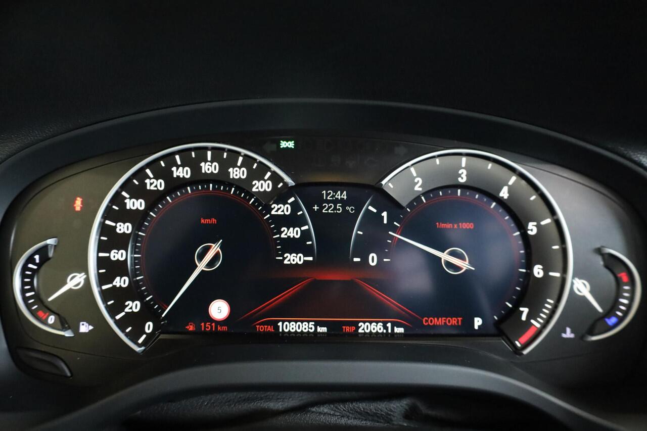 BMW X3 xDrive20i High Executive | M Sport | Comfort Access | Panoramadak | Trekhaak