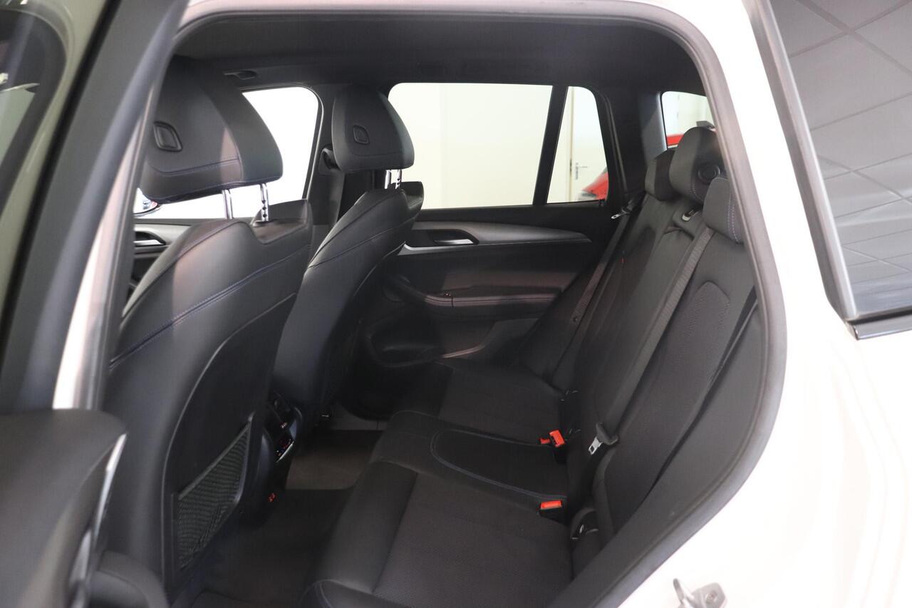 BMW X3 xDrive30i High Executive | M Sport pakket | Camera | Harman Kardon | 20" Lichtmetaal | Smartphone intergratie | Elektr. Achterklep |
