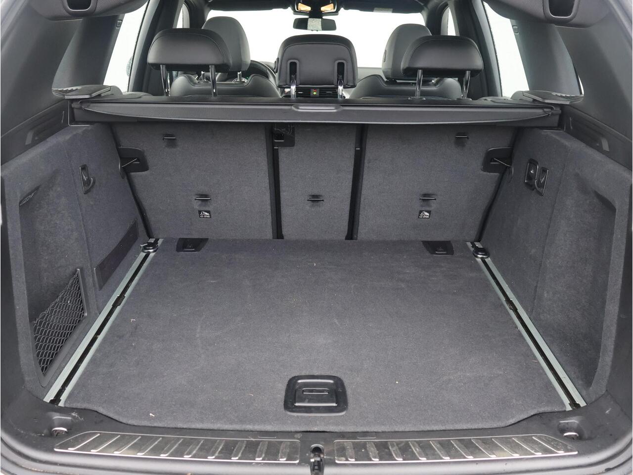 BMW X3 xDrive20i High Executive M-Sportpakket / Pano / Trekhaak / HUD / HIFI /