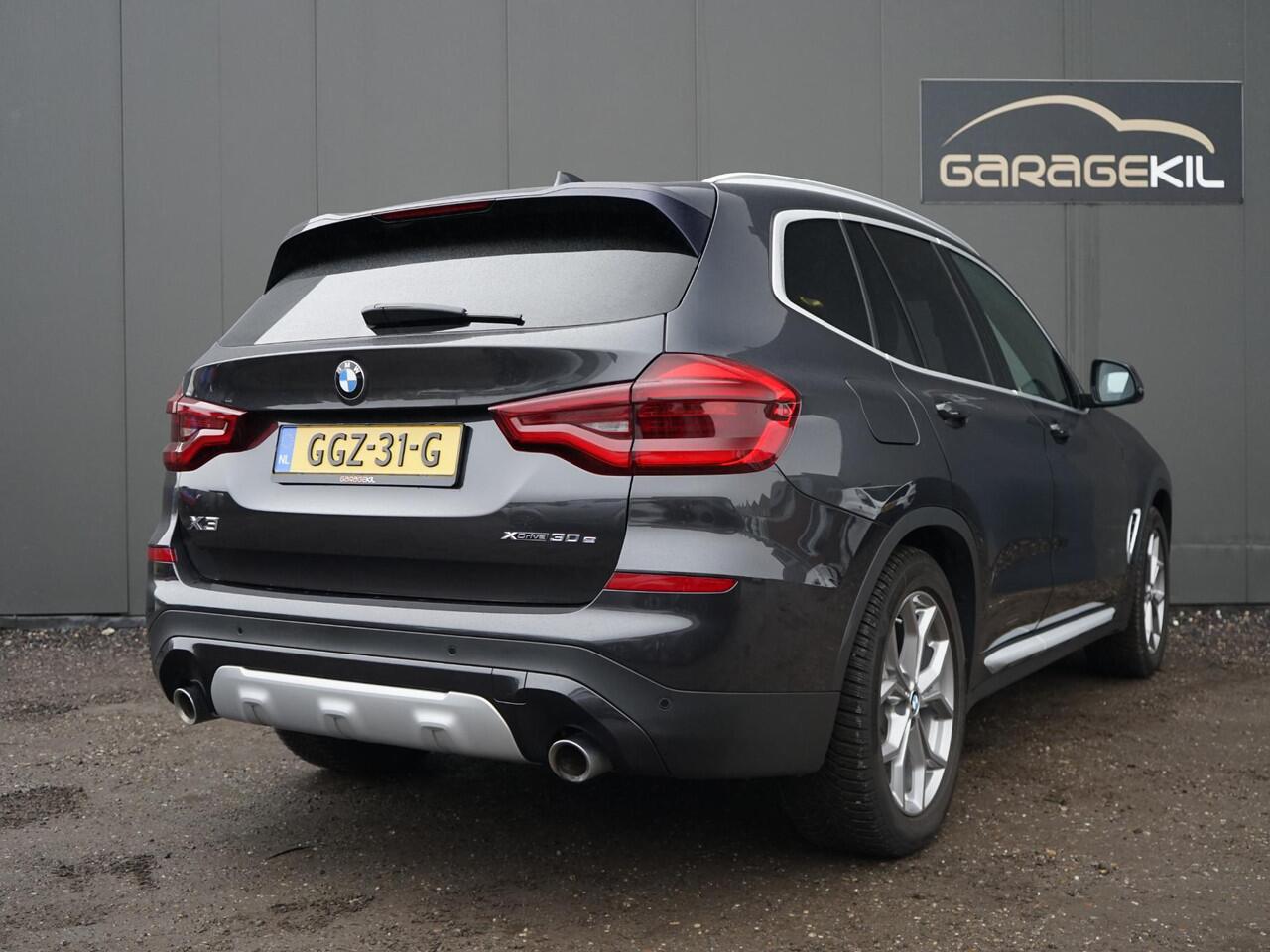 BMW X3 xDrive30e High Executive BMW Live Dashboard Professional / Harman-Kardon / Sportstoelen / Privacy glass / 19'' LM velgen / LED / Stoel+stuur verw. /