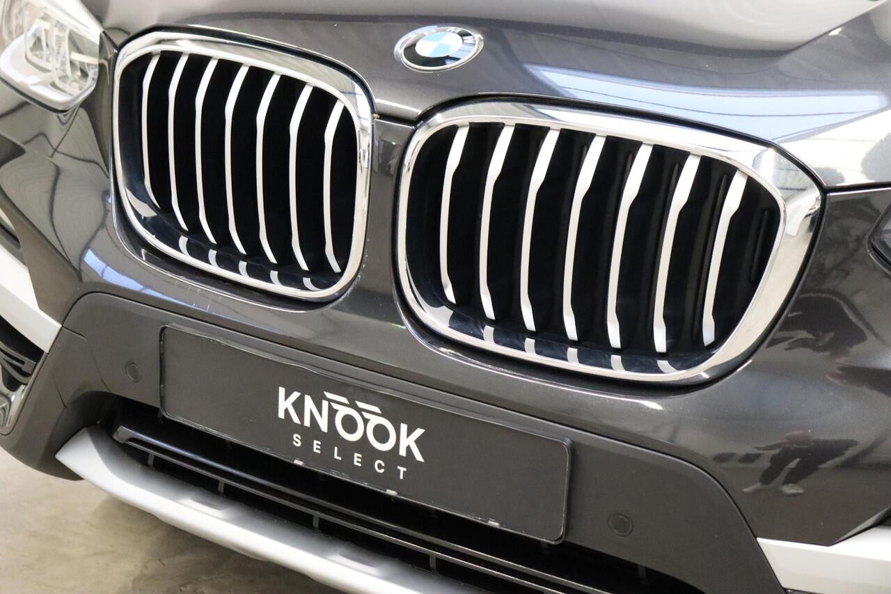 BMW X3 xDrive20i High Executive xLine Automaat / Live Cockpit Professional / Panoramadak / Wegklapbare Trekhaak / Sportstoelen Elektrisch Verstelbaar / Adaptieve LED-koplamp / Driving Assistant / Head-Up Display / 20 Inch / Stoelverwarming / Hifi / Chrome Line /