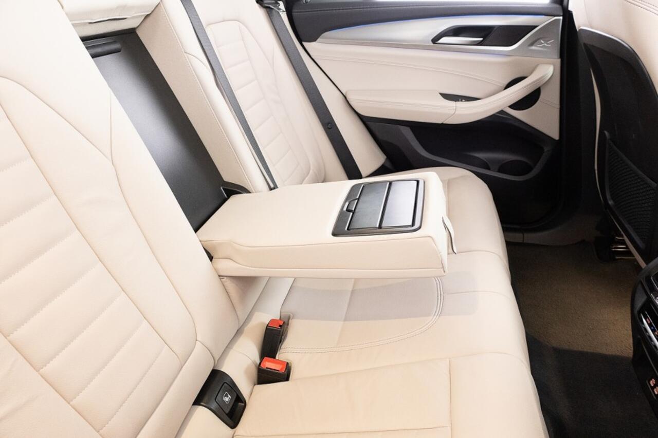 BMW X3 xDrive30e High Executive | PANORAMADAK | LEDER | Head-Up | PHEV