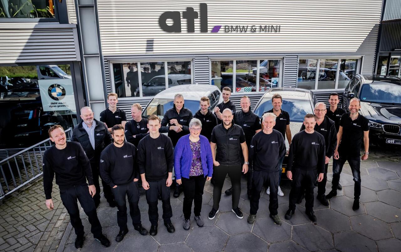 BMW X3 xDrive20i X-Line | 20" | HUD | Trekhaak | Keyless | LED | Hifi | Alarm kl.3 | Sportstoelen | Stoelverwarming | Live Cockpit Pro | Etc.