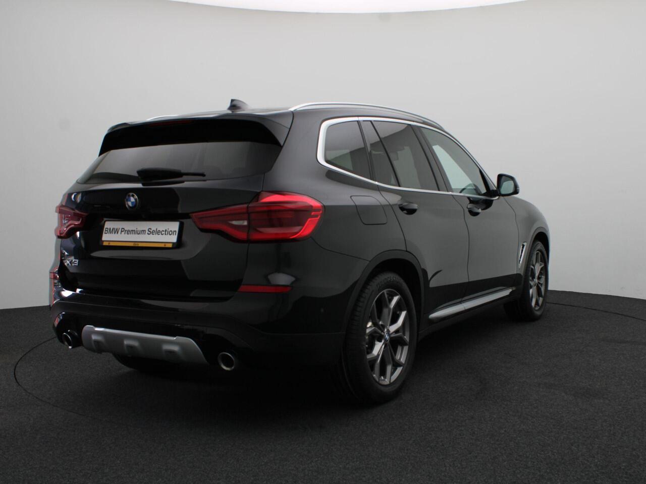 BMW X3 xDrive20i High Executive | Stuurwielrand Verwarmd | Trekhaak | Driving Assistant | Head-Up Display | DAB | HiFi | 19''